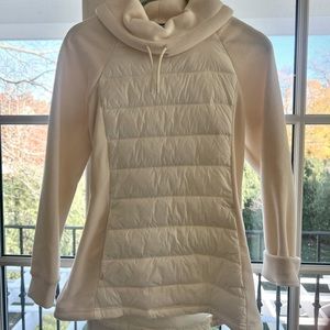NWOT-Cream fleece/puffer mixed sweater-Small